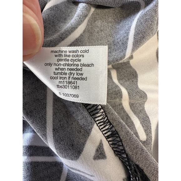 Lane Bryant Women Scoop Neck Blouse Boho Non Wrinkle Stretchy 26/28 EUC - Picture 8 of 8